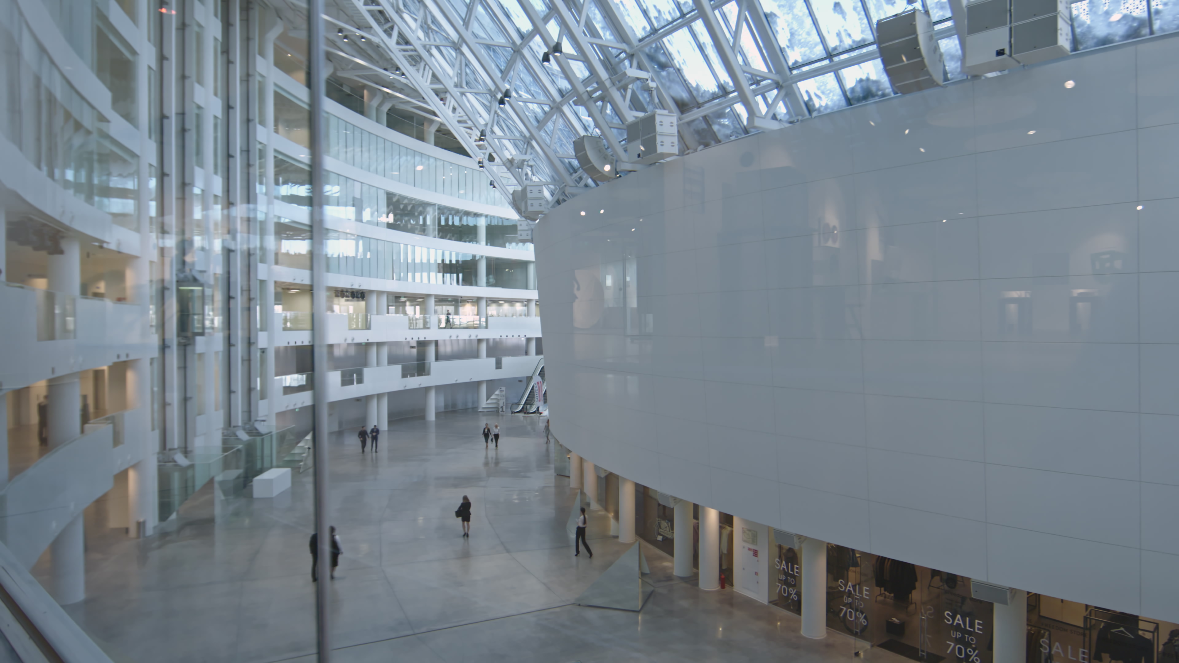 businesspeople-in-lobby-of-modern-business-center-2022-08-03-05-31-40-utc-thumb